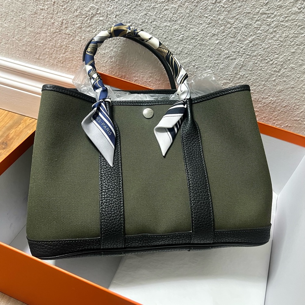 Never worn Hermes garden party 30 canvas+leather, with Hermes Twilly as a gift